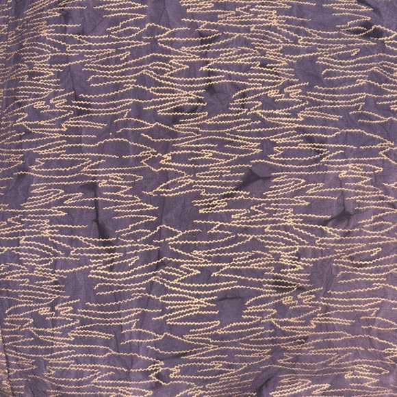 3 yards of purple cotton batik quilting fabric w/ metallic gold zigzag pattern - Picture 2 of 3